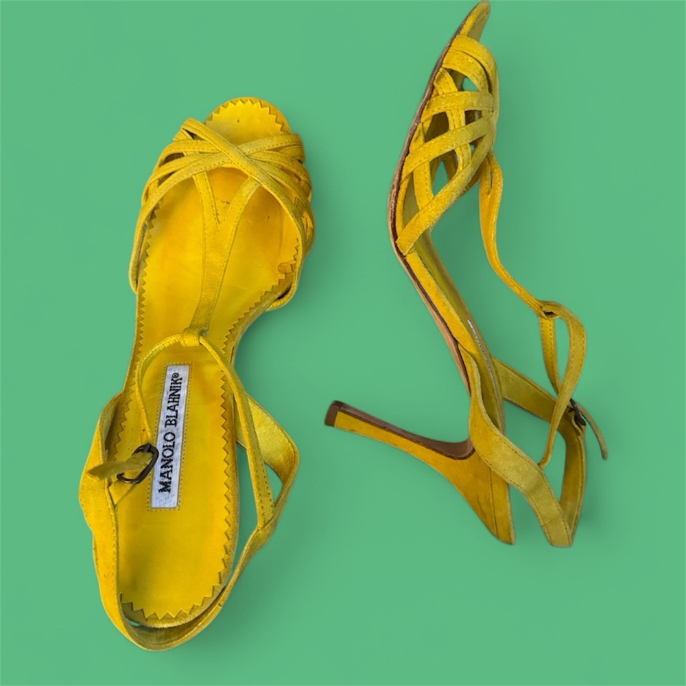 ⚡️Manolo•Blahnik Suede Bright Yellow Heels Sz 38